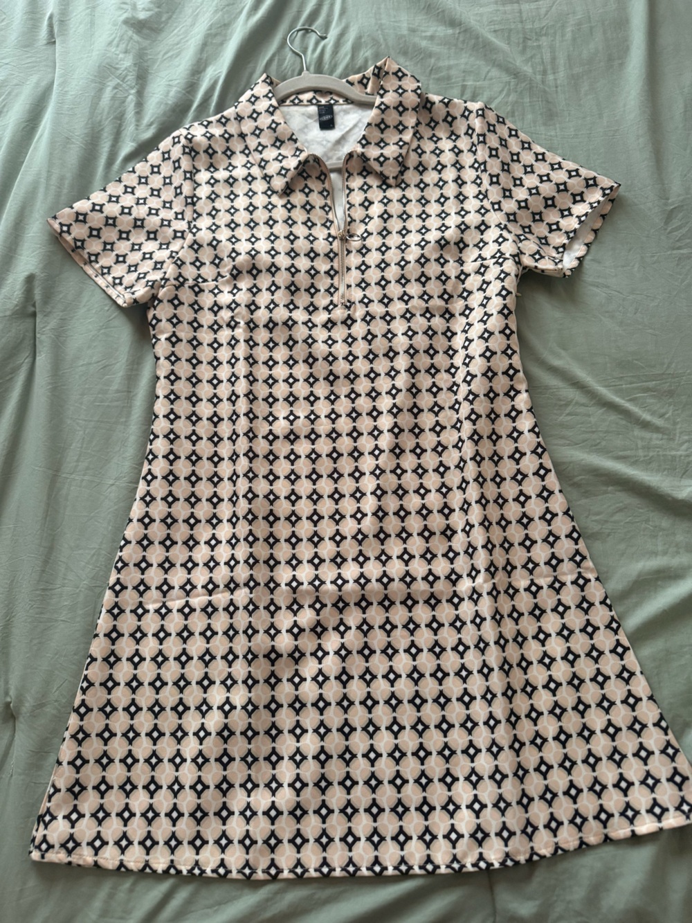 Women’s Geometric Print Short Sleeve Mini Dress - Cream & Black